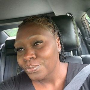 Meet your Posher, Keisha